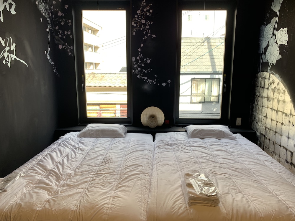 YOLO HOTEL MUSEUM 大阪