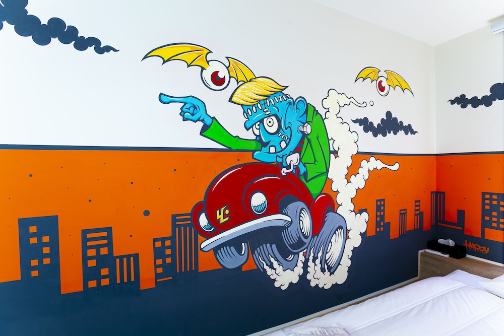 YOLO HOTEL MUSEUM 大阪