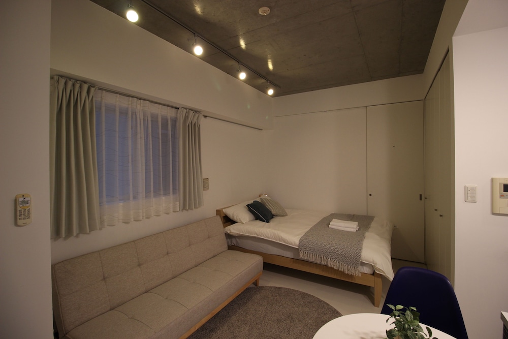 KW レジデンス堺筋本町 大阪