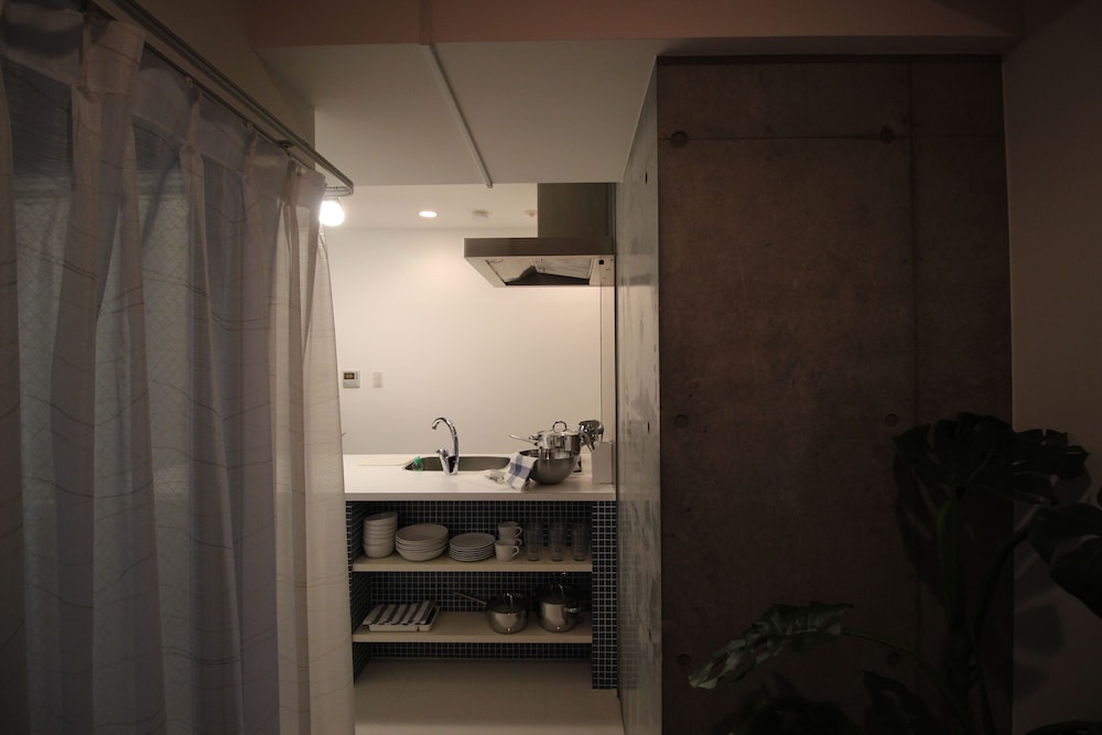 KW レジデンス堺筋本町 大阪