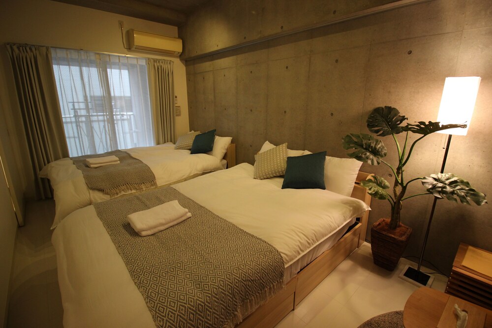 KW レジデンス堺筋本町 大阪