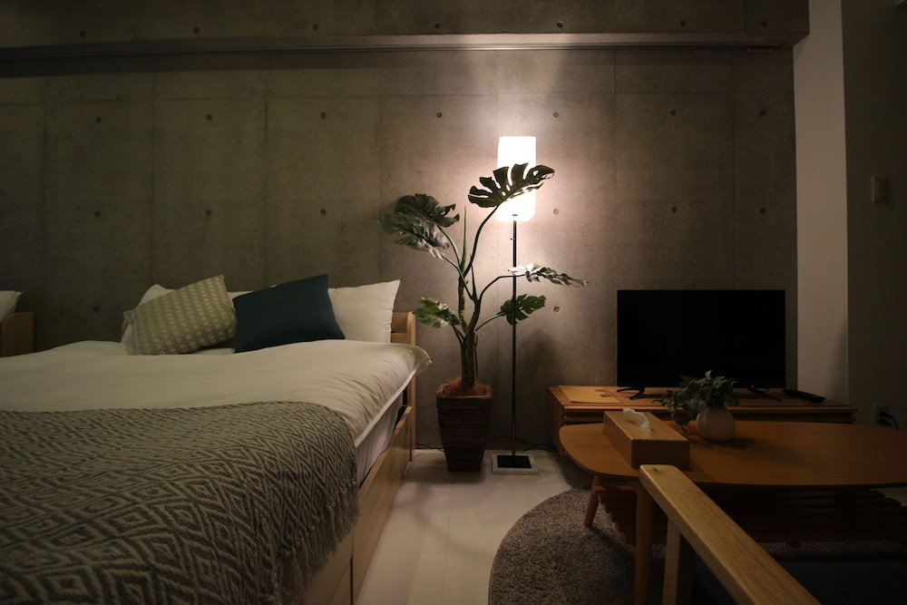 KW レジデンス堺筋本町 大阪