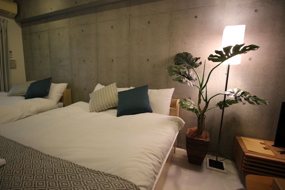 KW レジデンス堺筋本町 大阪