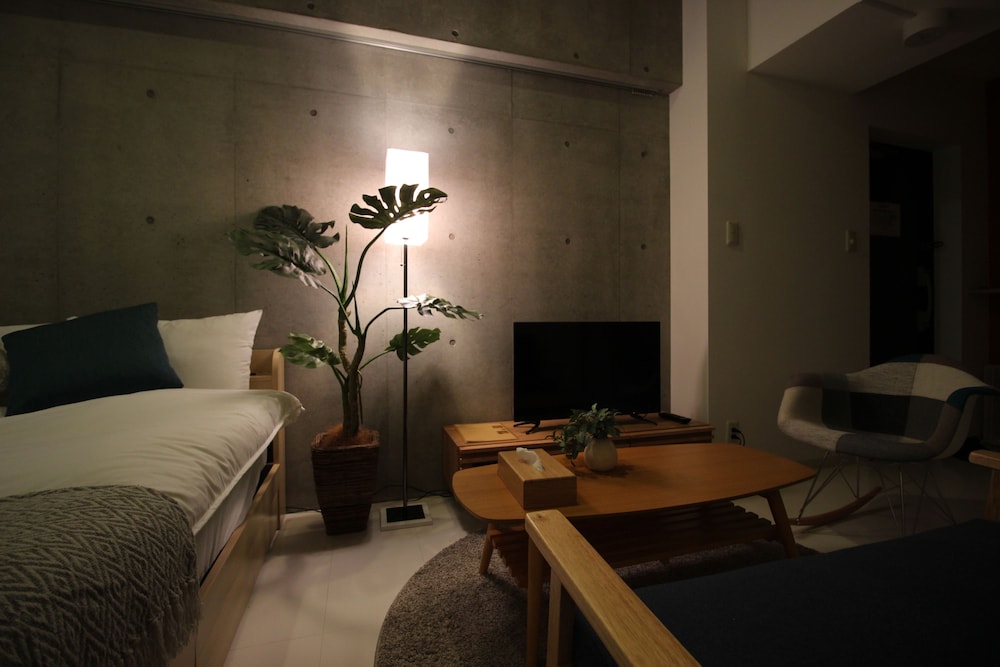 KW レジデンス堺筋本町 大阪