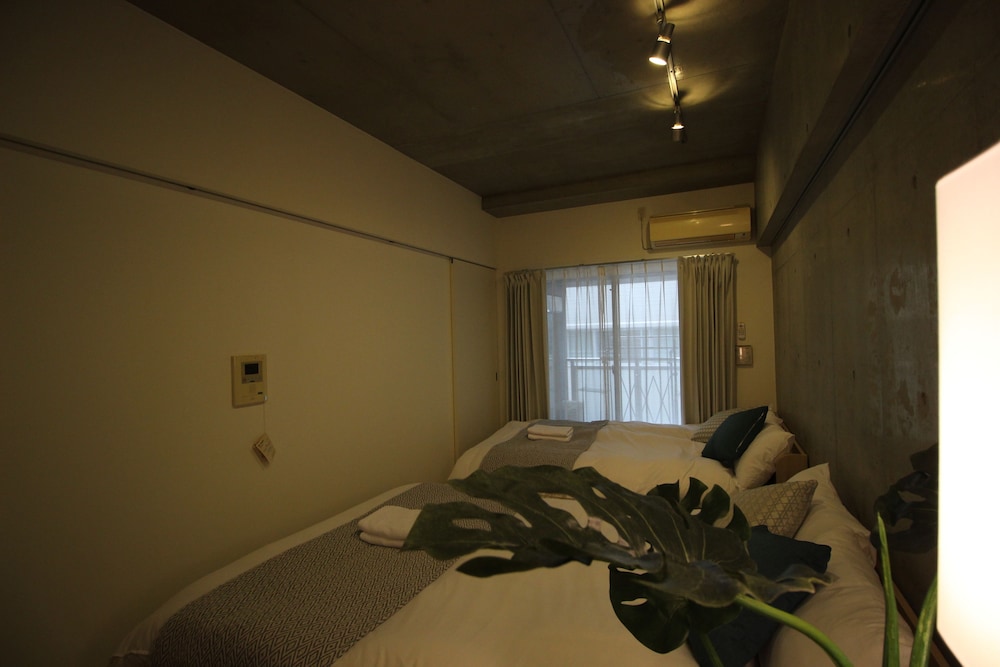 KW レジデンス堺筋本町 大阪