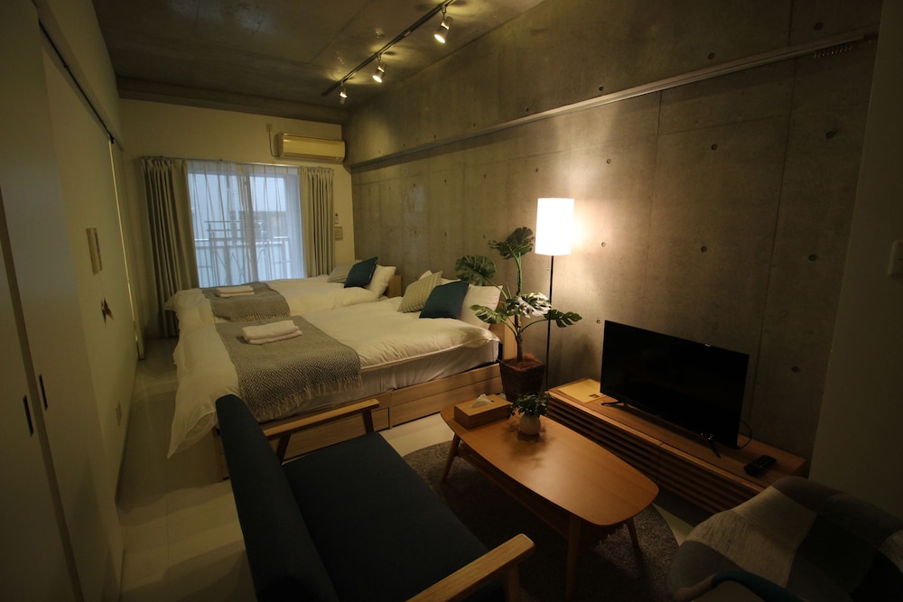 KW レジデンス堺筋本町 大阪