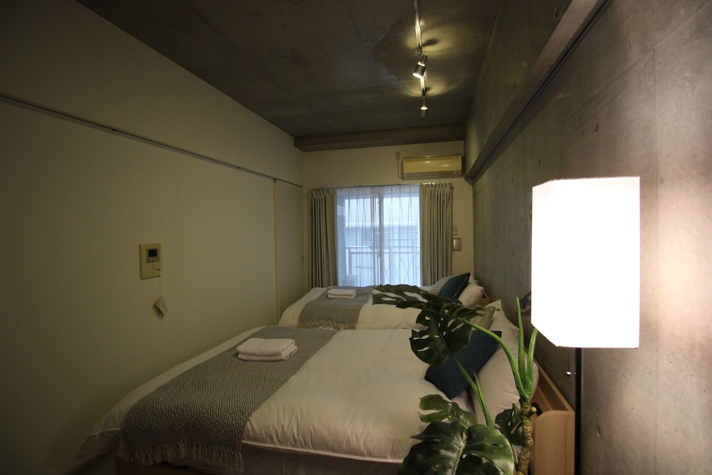 KW レジデンス堺筋本町 大阪