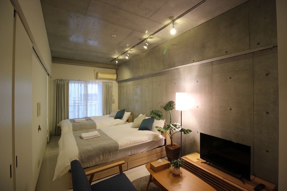 KW レジデンス堺筋本町 大阪