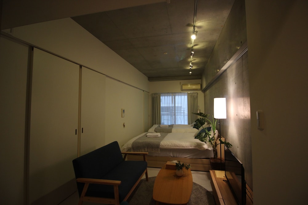 KW レジデンス堺筋本町 大阪