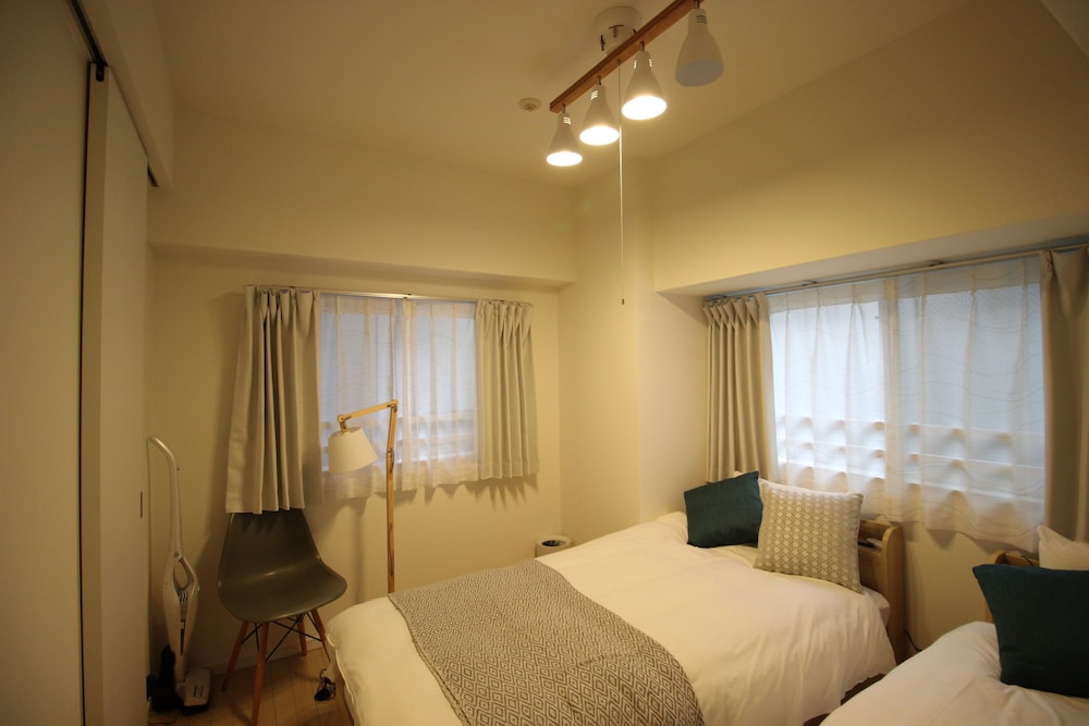 KW レジデンス堺筋本町 大阪