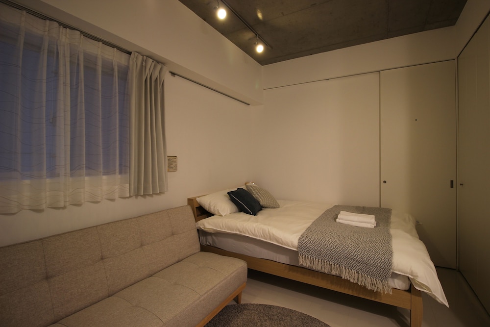 KW レジデンス堺筋本町 大阪