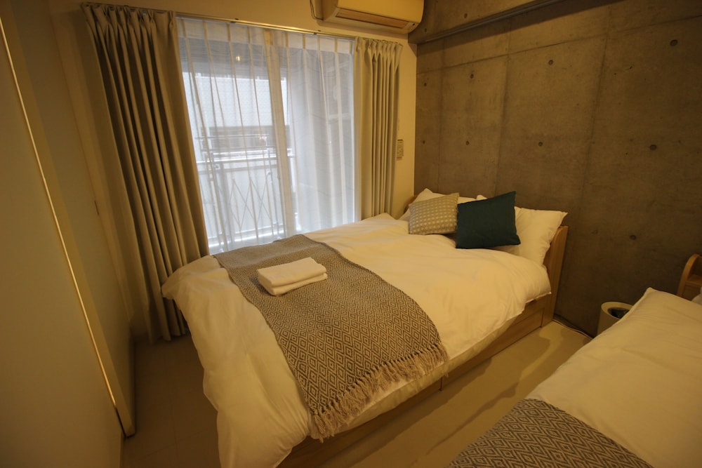 KW レジデンス堺筋本町 大阪