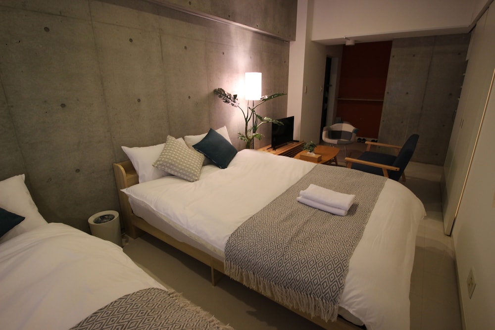KW レジデンス堺筋本町 大阪