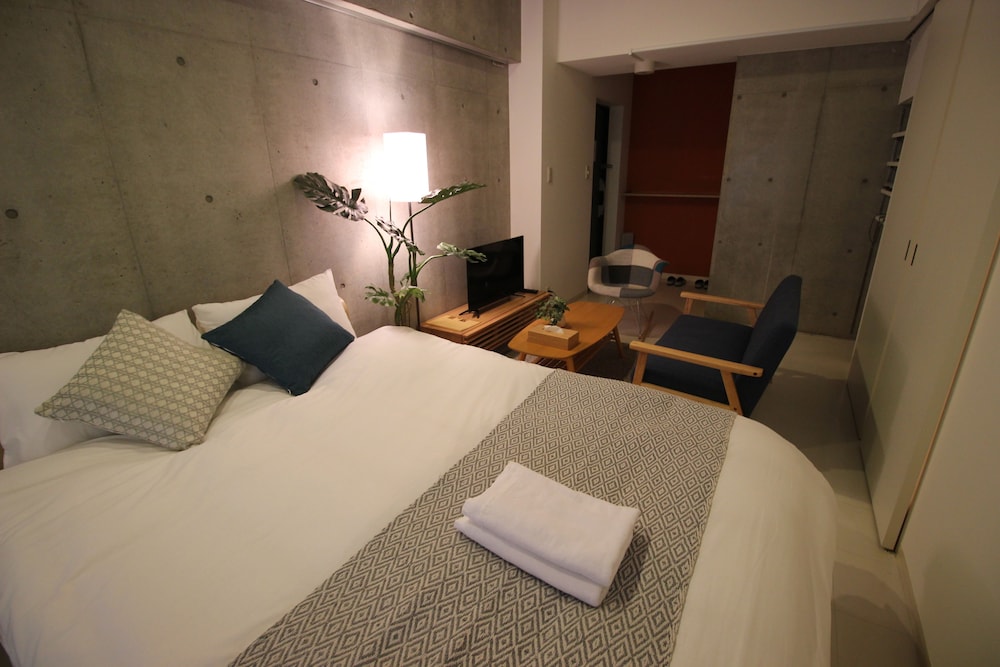 KW レジデンス堺筋本町 大阪