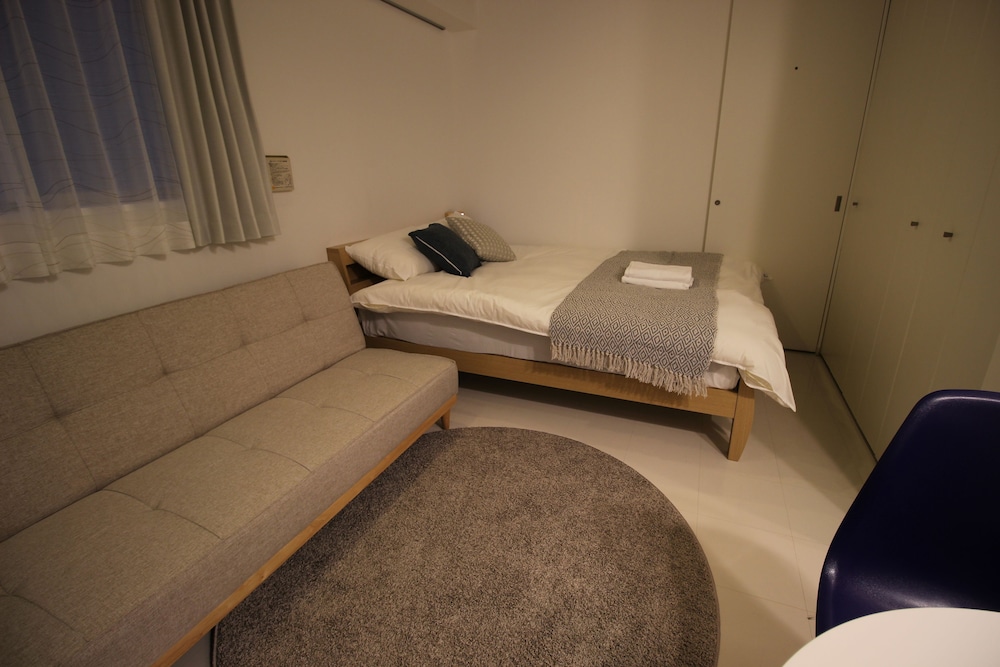KW レジデンス堺筋本町 大阪