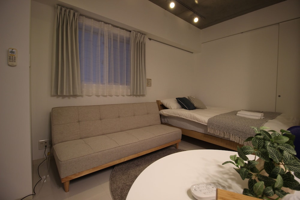KW レジデンス堺筋本町 大阪