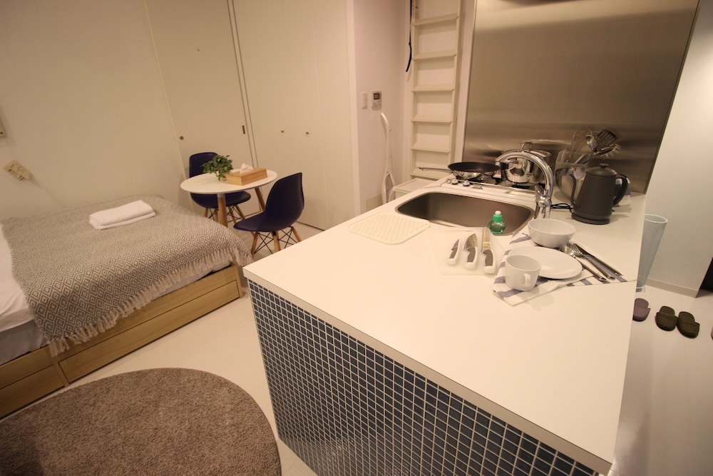 KW レジデンス堺筋本町 大阪