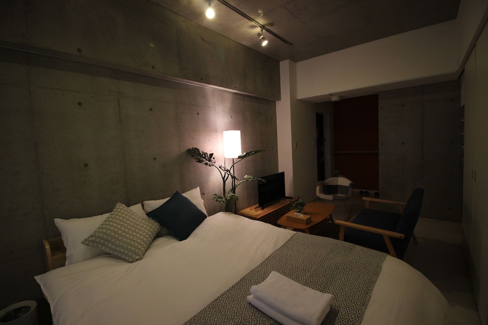 KW レジデンス堺筋本町 大阪