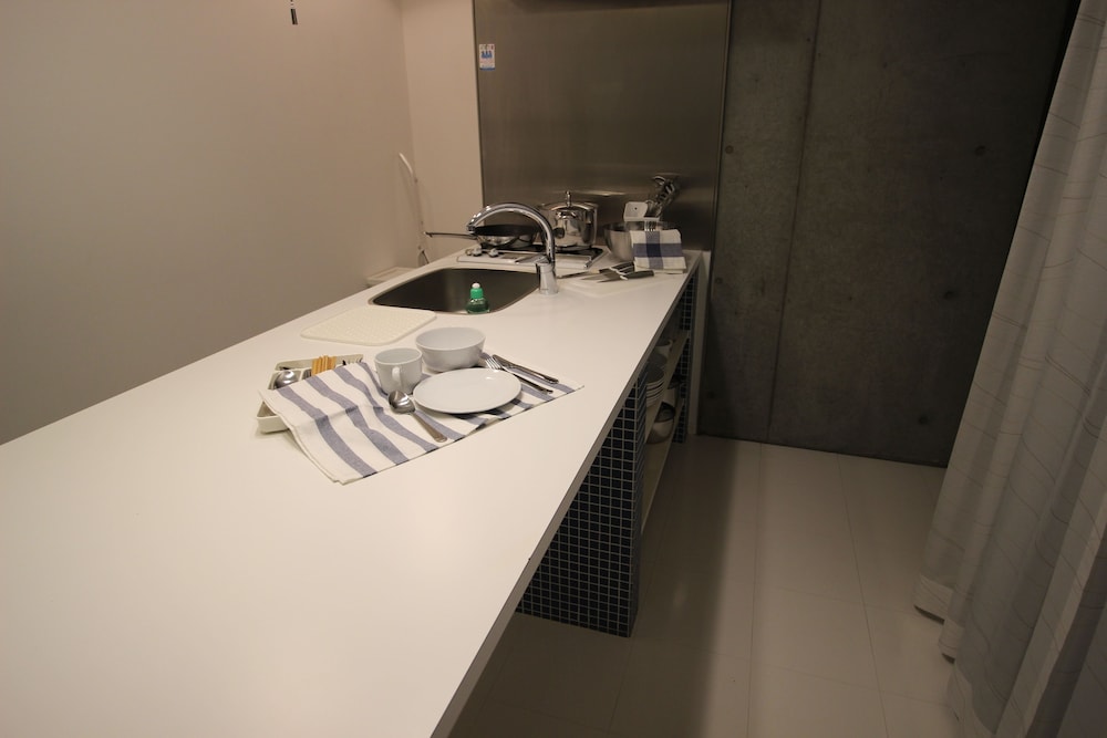 KW レジデンス堺筋本町 大阪