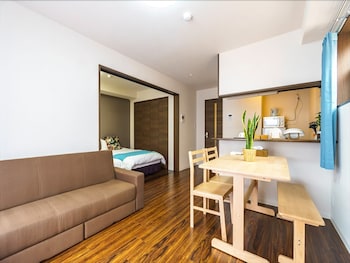 STELLA WOOD ARRIBA TSURUMIBASHI 大阪