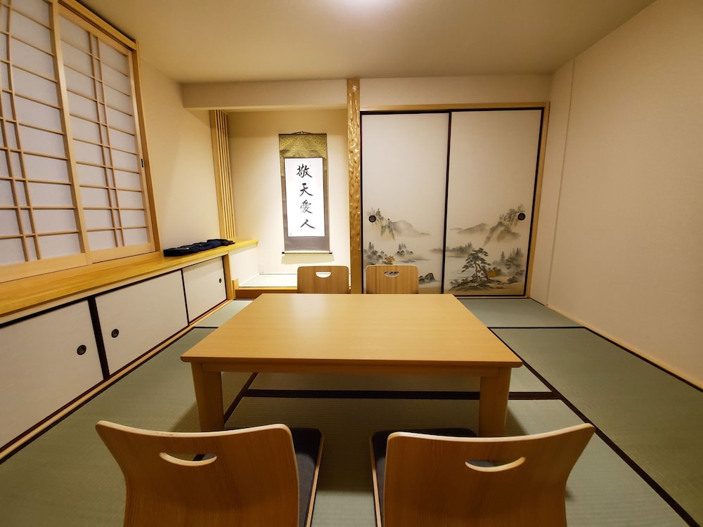 SAKURANOMIYA HOTEL-SELF SERVICE 大阪