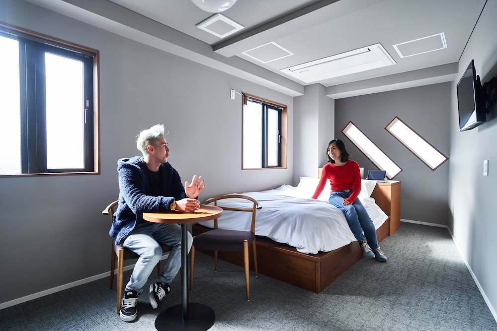 &AND HOSTEL NAMBA 大阪