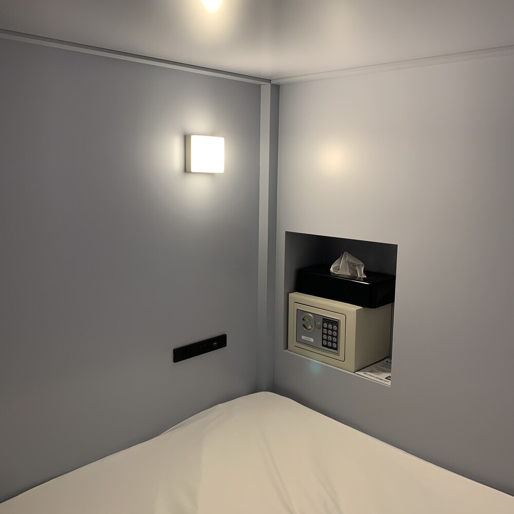 &AND HOSTEL NAMBA 大阪