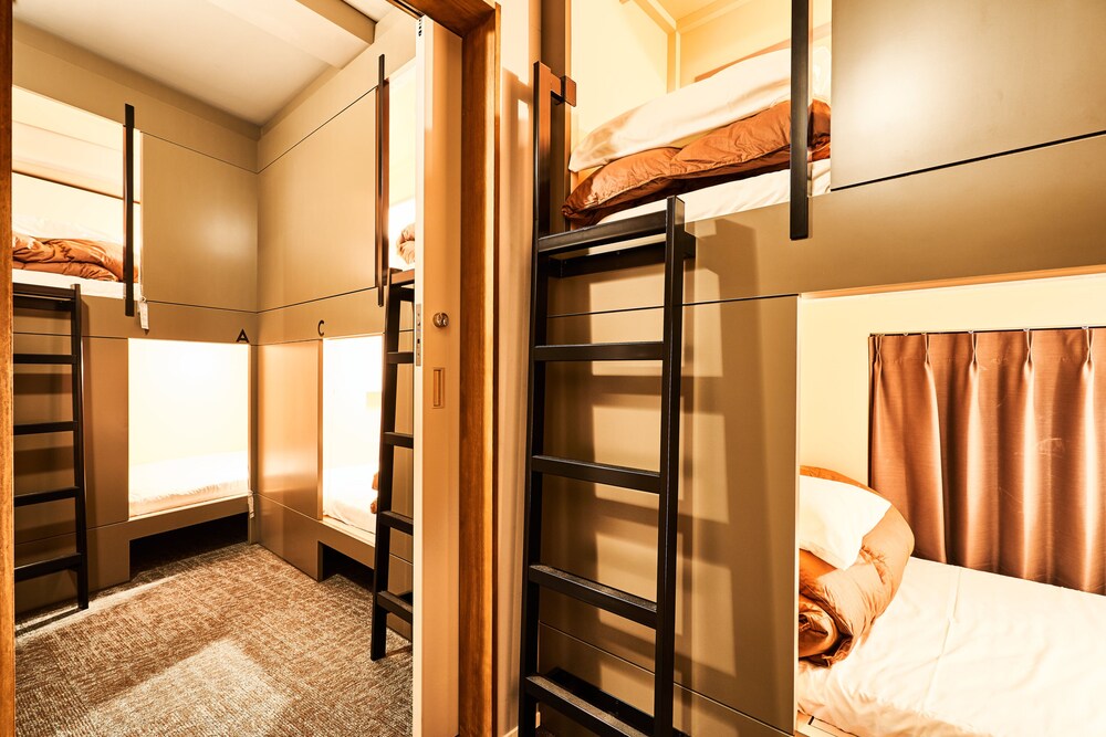&AND HOSTEL NAMBA 大阪