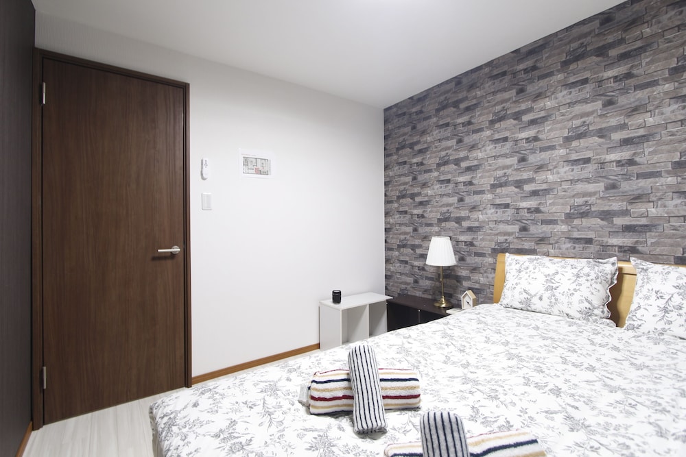 KO'S APARTMENT, TATSUMI WEST STATION 大阪