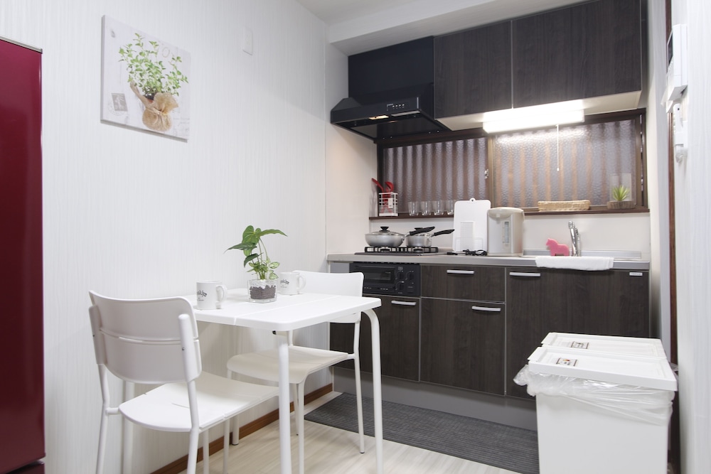 KO'S APARTMENT, TATSUMI WEST STATION 大阪