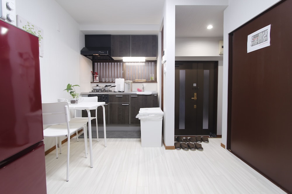 KO'S APARTMENT, TATSUMI WEST STATION 大阪