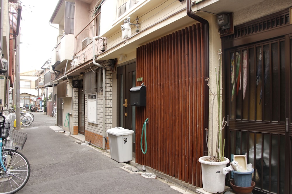 KO'S APARTMENT, TATSUMI WEST STATION 大阪