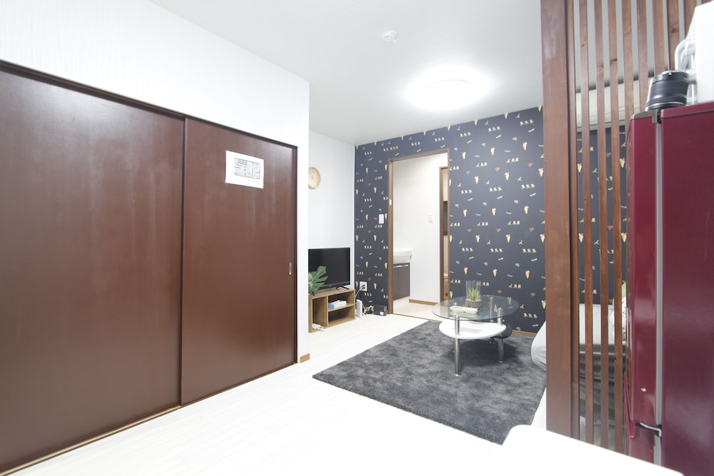 KO'S APARTMENT, TATSUMI WEST STATION 大阪
