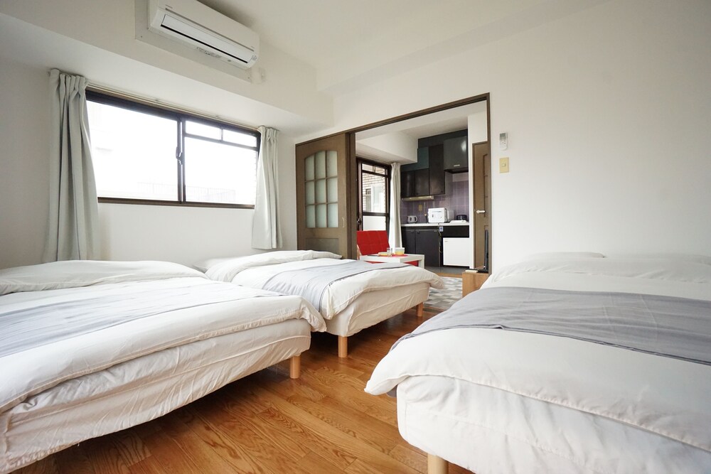 TERRY'S APARTMENT SHINSAIBASHI EAST I G10E 大阪
