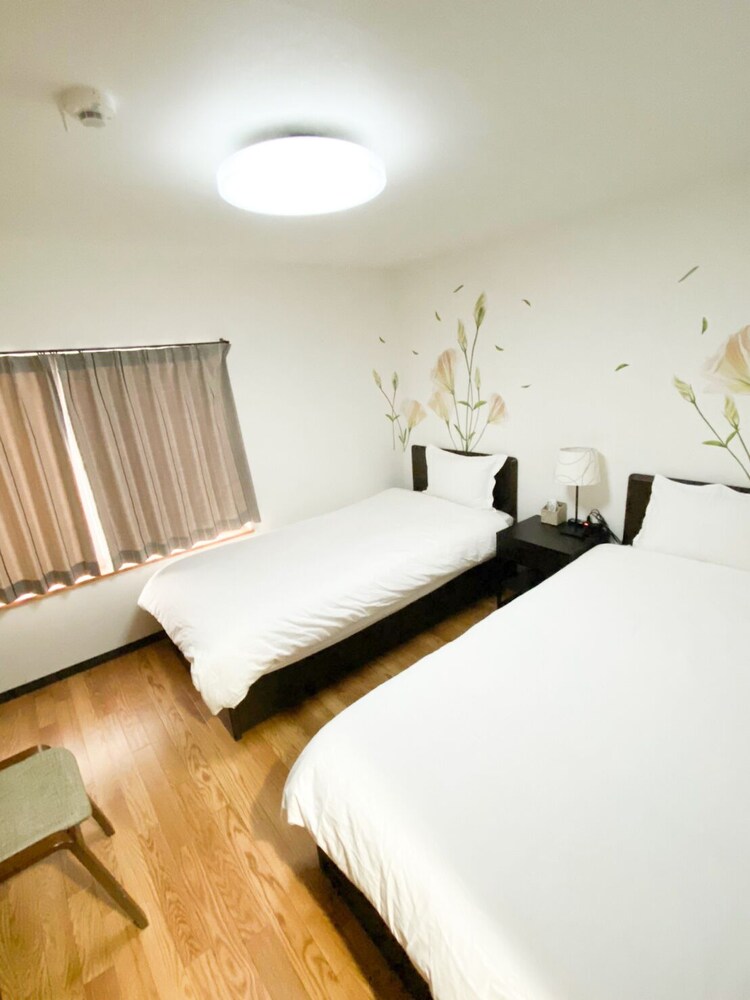 OSAKA NIPPONBASHI FAMILY HOUSE 大阪