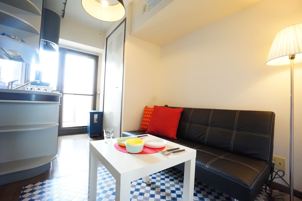 TERRY'S APARTMENT SHINSAIBASHI EAST I G11F 大阪
