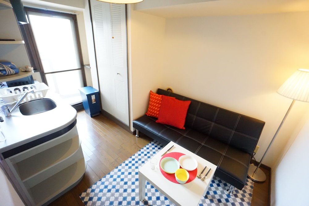 TERRY'S APARTMENT SHINSAIBASHI EAST I G11F 大阪