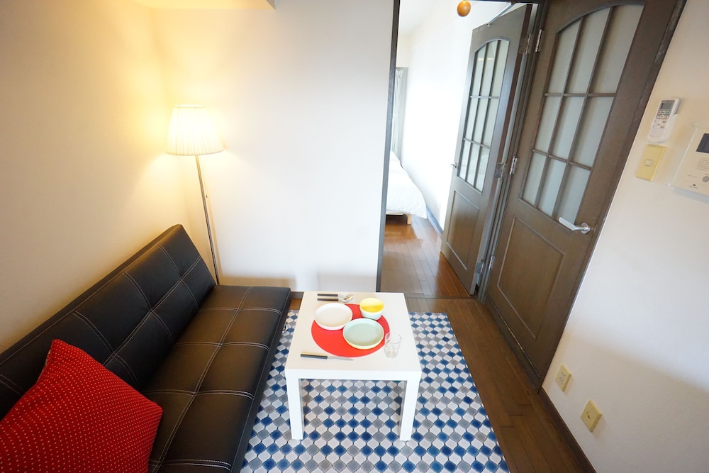 TERRY'S APARTMENT SHINSAIBASHI EAST I G11F 大阪