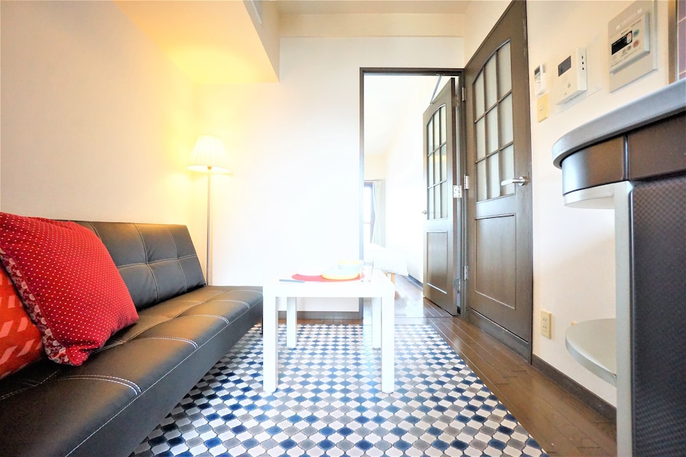 TERRY'S APARTMENT SHINSAIBASHI EAST I G11F 大阪