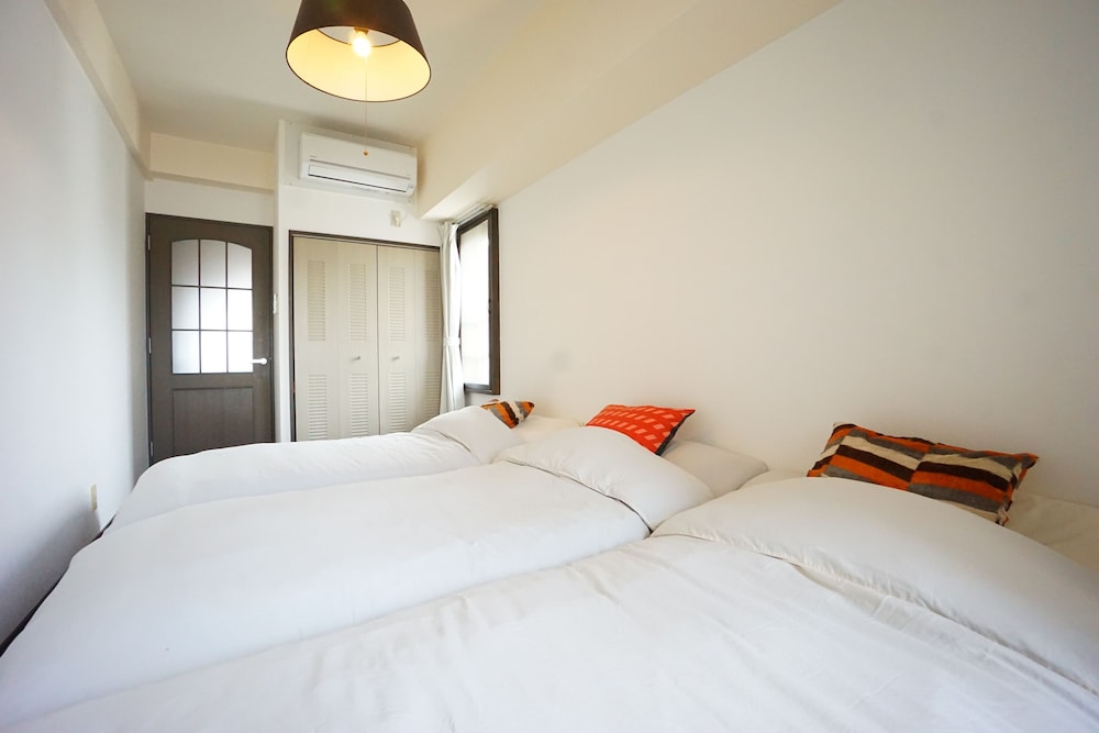 TERRY'S APARTMENT SHINSAIBASHI EAST I G11F 大阪