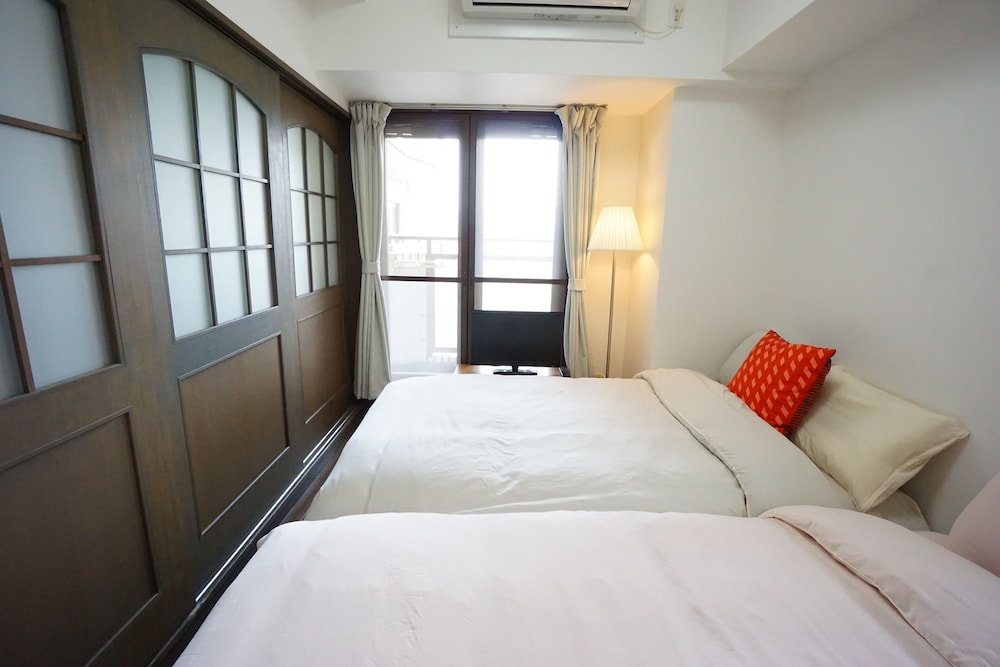 TERRY'S APARTMENT SHINSAIBASHI EAST I G13B 大阪