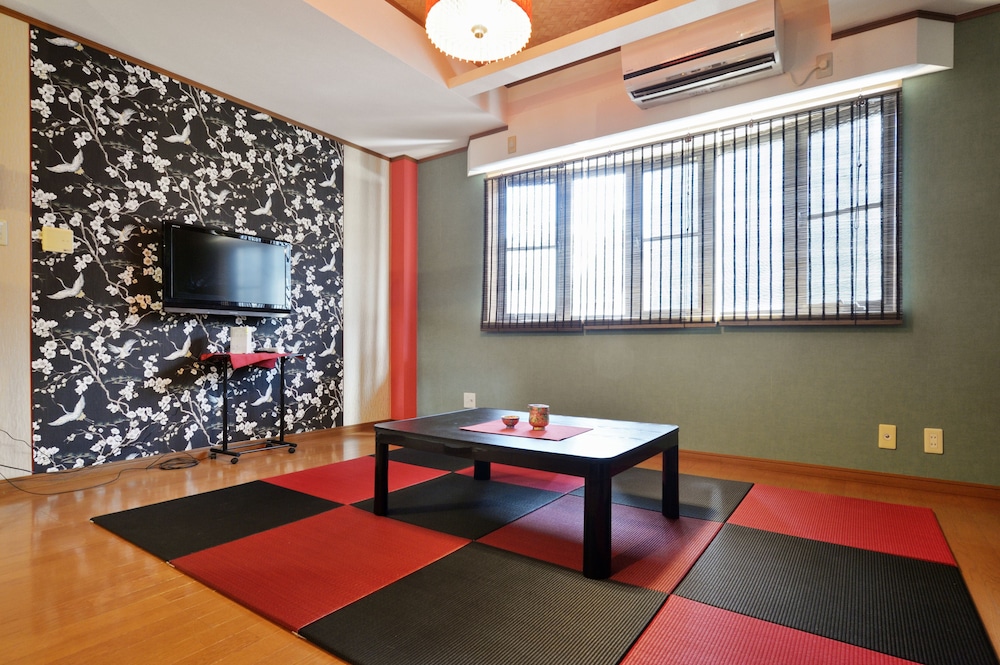 ACE NAMBA MINAMI 2 大阪
