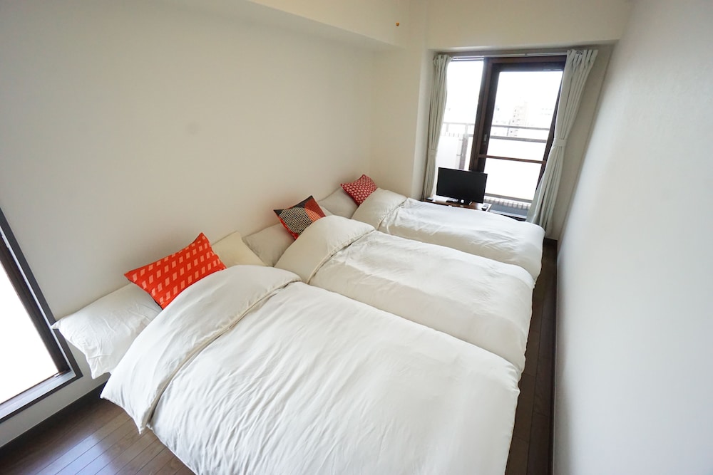 TERRY'S APARTMENT SHINSAIBASHI EAST I G12F 大阪