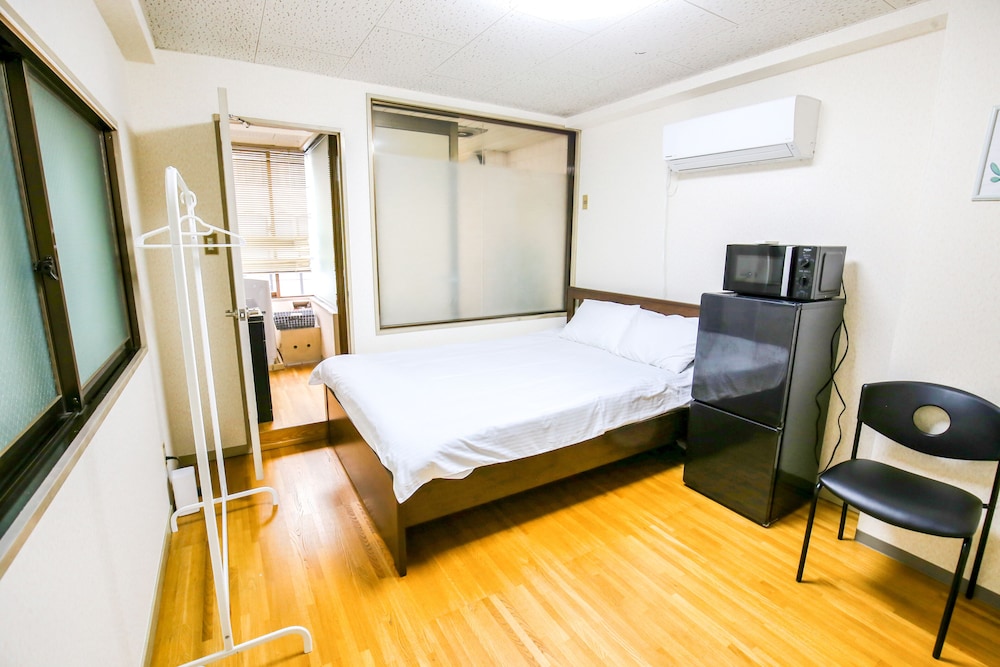 SHINSAIBASHI QILV APARTMENTS 大阪