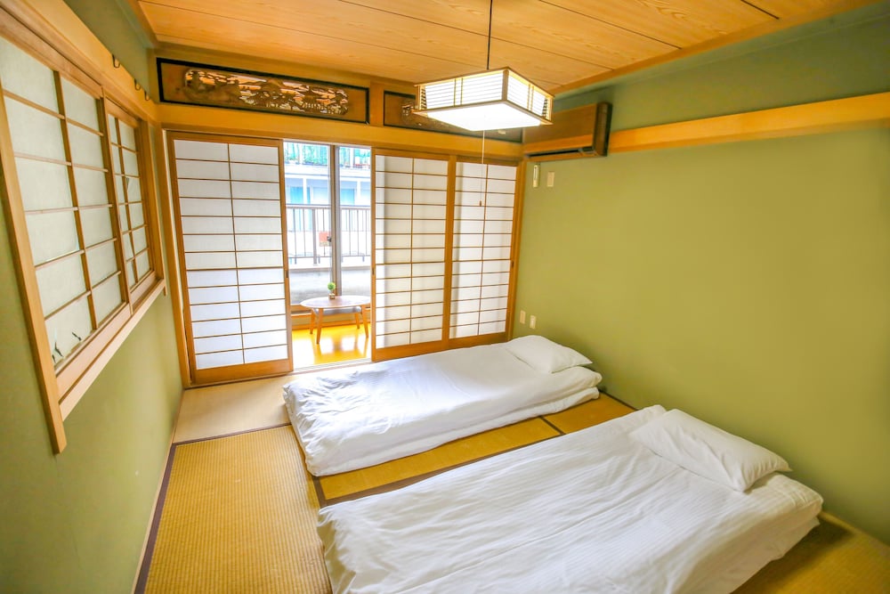SHINSAIBASHI QILV APARTMENTS 大阪
