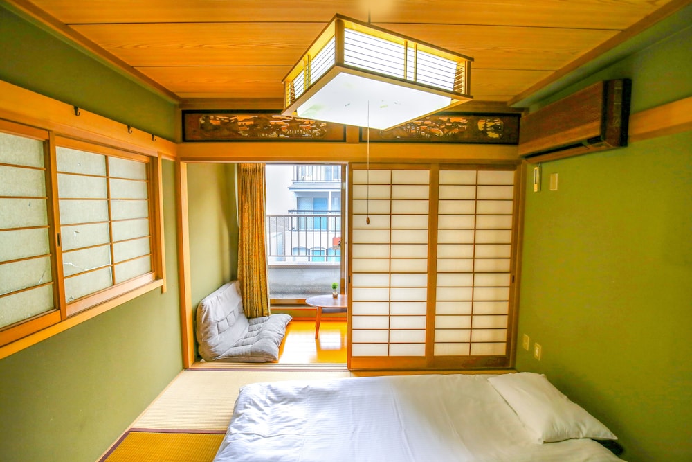 SHINSAIBASHI QILV APARTMENTS 大阪