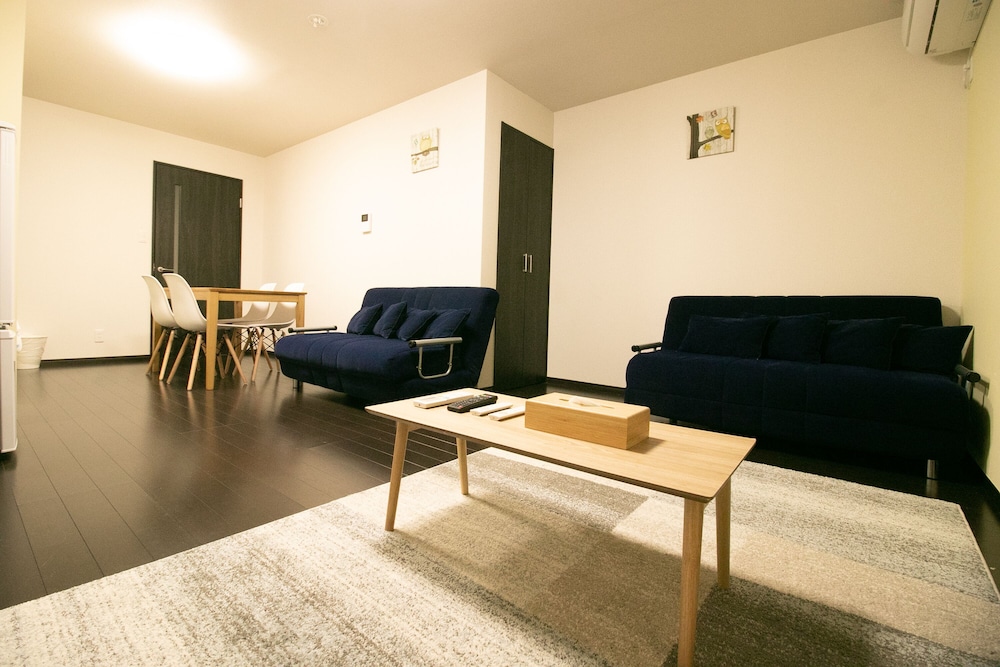 SAKURAGAWA NO NAKATSU HOUSE 大阪