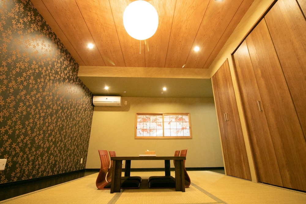 SAKURAGAWA NO NAKATSU HOUSE 大阪