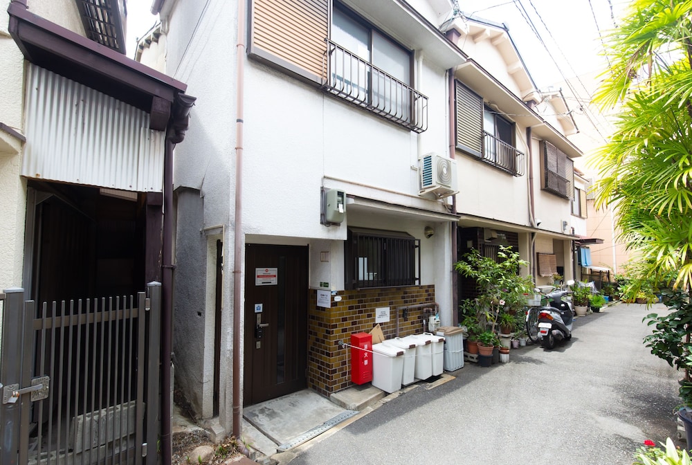 TY HOUSE SHIN-OSAKA 大阪
