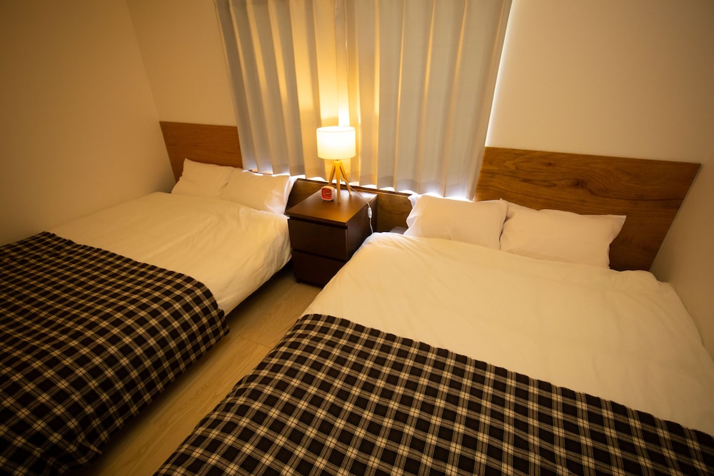 TY HOUSE SHIN-OSAKA 大阪